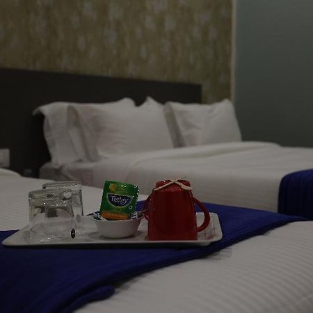Ocean Suites Hotel Bombaj Zewnętrze zdjęcie